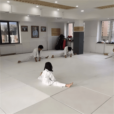 What is the Ideal Thickness of Martial Arts Mats to Ensure Safety During Training?