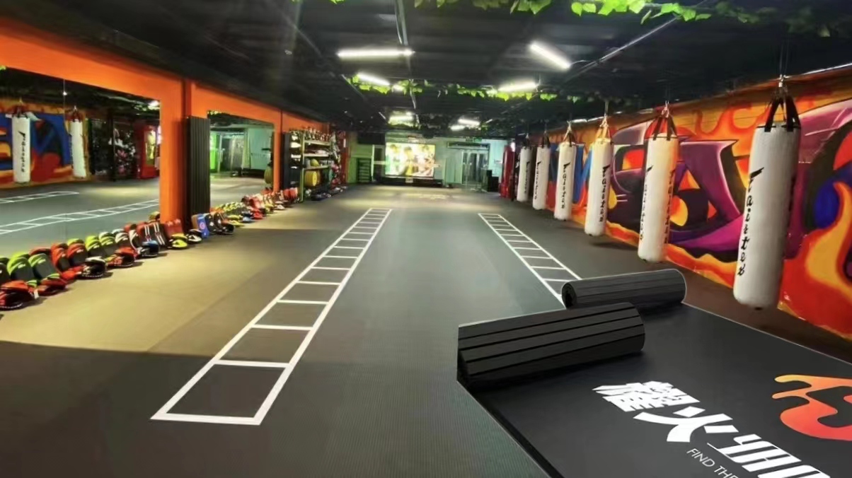 How to Choose XPE Roll Mat for Your Taekwondo, MMA, or Boxing Gym